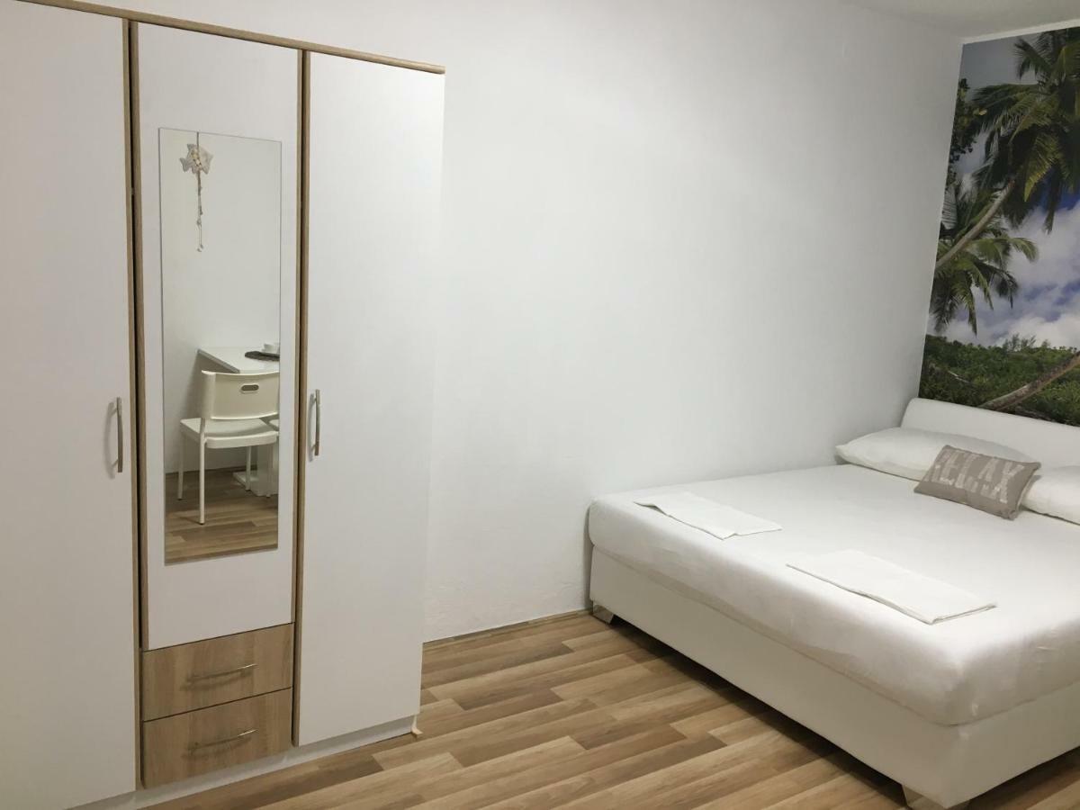 بريلا Apartment & Rooms Laura المظهر الخارجي الصورة